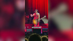 Bunbury se harta: "Todo el p*to concierto, con la p*ta cámara"