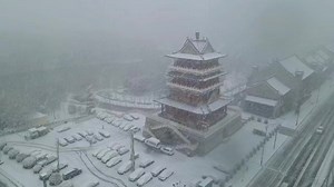 From the first snowfall of 2024 in Weinan, Shaanxi, feel the romance of a northwestern Chinese city. | This is Weinan