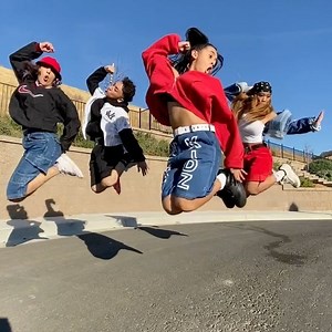 angelina jacob 💛 on Instagram: "trying to learn lite feet through youtube videos in my room has been the most fun i’ve had with dance in so long 👟 i have a smile on my face whenever i practice it🥰 here’s a practice combo using some of the basics i learned! #litefeet #revup #tonewop #badone #tictactoe #223s #ynwmelly"
