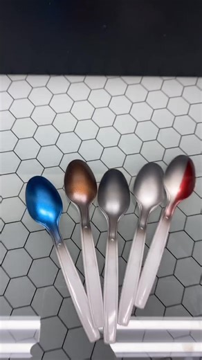 Mastering Gundam Airbrushing Techniques with a Spoon