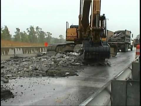 Pavement removal with the Slab Crab - Kenco