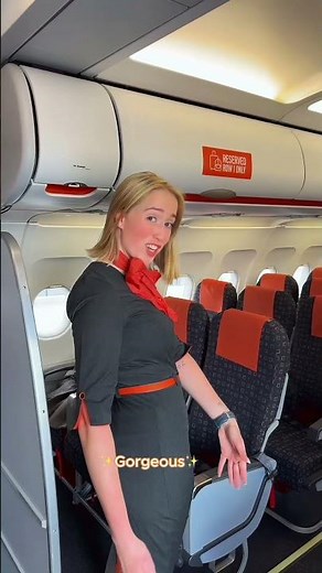 Check our the new easyJet uniform 🤩🧡 #easyJet #crewuniform