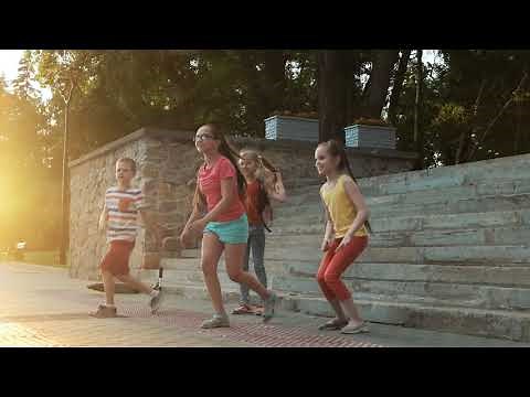 Melodic Motion: Steps, skips and leaps in Mozart's music