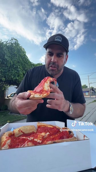 Experience the Best Chicago Style Pizza in Hamilton