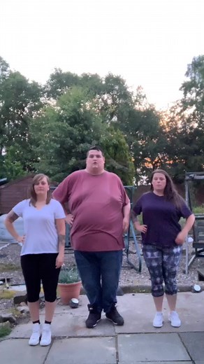 Hilarious Girls' Slumber Party Dance Compilation