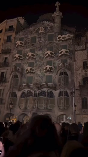 Crazy Visuals 🤯 | Techno City