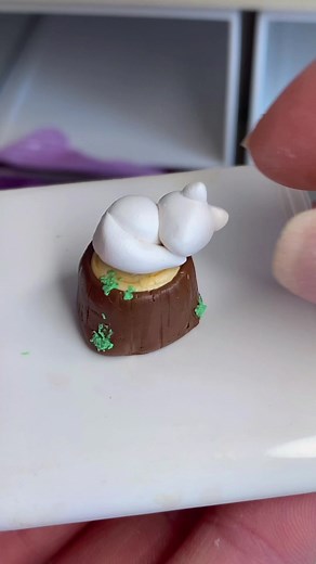 Clay Fox Tutorial: Creating Cute and Easy Polymer Clay Foxes