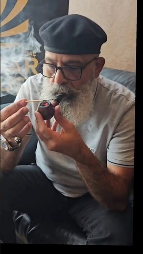 أذا اتتك مذمتي من ناقص،فهي الشهادة لي بأني كامل....إستوعب #anakuwaiti🇰🇼 #مجتمع_السيجار_الكويتي