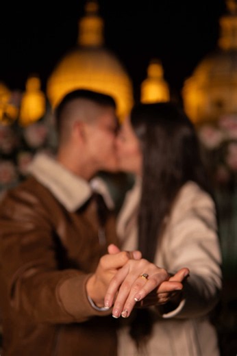 Mil veces Sí a ti, a nuestro amor y a todo lo que soñamos juntos ❤️ Que bonito coincidir contigo y saber que quiero compartir toda mi vida a tu lado. Entre tantos sueños bonitos, comienza uno de los más importantes. Te amo amor de mi vida ❤️