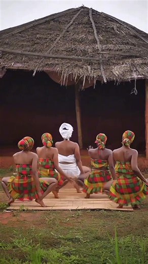 MRS PLIES on Instagram: "I have 100usd (150,000 NAIRA) to gift TWO of my lovelies. All you need to do is congratulate your latest Ambassador to @dream_team_china drop details and I will randomly send and pin my winner before end of day because we sef no small💃🏽🥰 • @dream_team_china is your TOP gift card plug-in where you can trade with self-use card, best market price, 24-hour transaction, fast feedback. Fully automatic remittance system, super fast arrival. • We are a Well-known brand influe