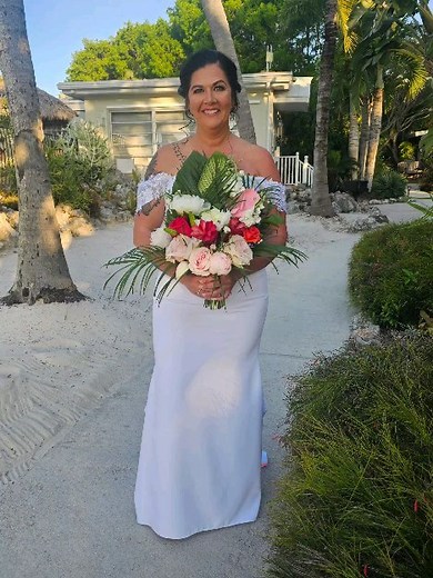 21 reactions | #weddingday #privatewedding #privateresort #justmarried #love #sunset #thegoldenhour #weddinginspiration #floridakeys | Florida Keys Weddings | Facebook