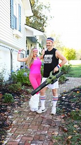 Get off that sofa and start moving with the @greenmachineus full-body workout! Turkey Day is right around the corner, and Green Machine is here to help you get out of the house. It’s always a good idea to get outside and enjoy the fresh air. With Green Machine power tools you gain the benefit of smart, battery-powered tools that are good for the environment and don’t annoy your neighbors with all those loud noises. Be sure to check out their entire collection online greenmachineusa.com! {PS. Som