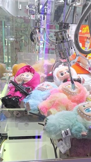 Squid Game Labubu Claw machine in Hong Kong #squidgame #clawmachine #ufomachine