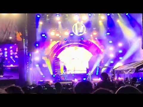 Twenty One Pilots covering Milky Chance "One Way/Stolen Dance" - 2026 Innings Festival