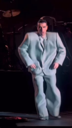 Talking Heads, Girlfriend is Better - Stop Making Sense Tour 1983. | Goldmine: The Music Collector’s Magazine