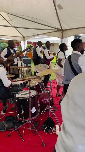 This is how we do it at weddings,just call 0704798215 /0782335201 for booking.