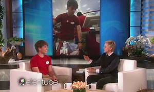 ¿Aún no te enteras del fenómeno viral de Alex from Target?