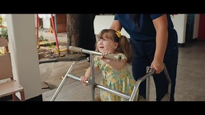 🎗️ Hoy inicia Teletón 2025… y con ella, miles de historias que anhelan ser escuchadas. Historias de niños que han aprendido a sonreír... de familias que han luchado en silencio, pero jamás se han rendido. 💛 Teletón no es solo una campaña… es un acto de amor colectivo. Es cuando un país entero detiene su rutina, para mirar a los ojos de quien más lo necesita y decirle: "Estamos contigo, no estás solo." Cada centavo representa una esperanza. Cada gesto, por pequeño que parezca, tiene el poder de