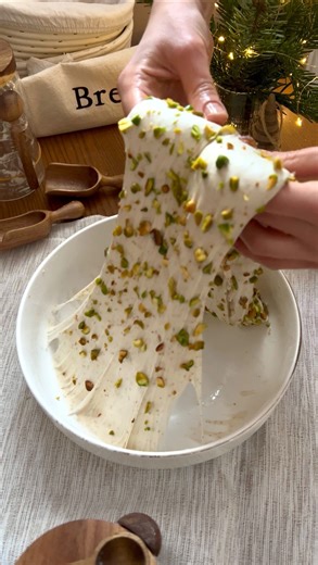 Alina on Instagram: "BREAD WITH SOURDOUGH STARTER 🫙Steb-by-Step Recipe 🤍 Open Bake Pistachio Bread Recipe :👇🏻 280 g all purpose flour 60 g bread flour 60 g whole wheat flour 280 g water 160 g sourdough starter 10 g salt Add-ins: 40-50 g chopped pistachios Warm fermentation: 6 hours 30 minutes (21-23°C / 70-74°F) Cold fermentation: 18 hours at fridge Share this video with your friends so it doesn’t get lost 😉 PROCESS👇🏻 🫙 Feed your starter and let it reach its peak — it should be strong an