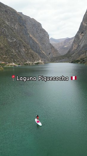 📍Laguna Piquecocha Este lugar se encuentra en el distrito de Vitis en la Provincia de Yauyos - Lima. 1️⃣COMO LLEGAR? En esta oportunidad lo visitamos con el team @Vamosderuta Si vas en auto particular deberás tomar la ruta Lima - Lunahuna, luego seguir la carretera de Yauyos hasta la provincia de Vitis. 2️⃣ Actividades ✅ Yoga ✅ Paddle en Laguna (15 soles ) ✅ Realizar Kayak ( 15 soles ) ✅ Paseo en bote ( 10 soles ) 3️⃣¿DONDE ALMORZAR ? En la zona venden comida : trucha frita , chicharrón de alpa