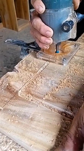 Membuat motif alur pada pintu #woodworking #diy #tips #tools #tricks