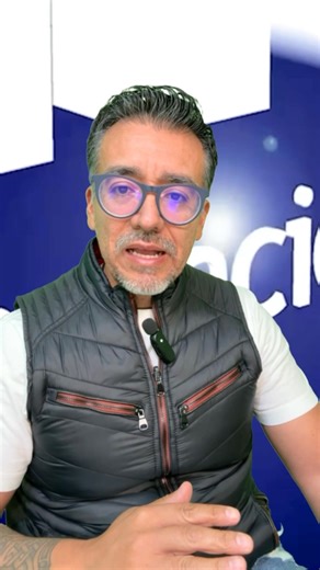Tras 3 años y 2 meses en prisión, Saúl Rosales, expresidente de comunidad en Tlalcuapan, fue liberado. Un tribunal determinó que la Fiscalía fabricó pruebas endebles en el caso del linchamiento del 2022. No es un hecho aislado: bajo Ernestina Carro, la justicia en Tlaxcala está marcada por procesos viciados, tortura y culpables fabricados. 👉 ¿Cuántos inocentes más? 🎥 Te lo cuento en mi #videocolumna #EdgardoCabrera #Gentetlx | gentetlx