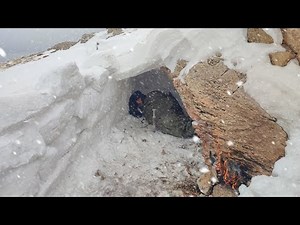 Caught in a snowstorm-Shelter under the snow-winter camping,asmr