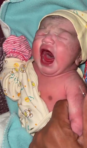 Big injection given a little newborn baby #lifeisbutadream #baby