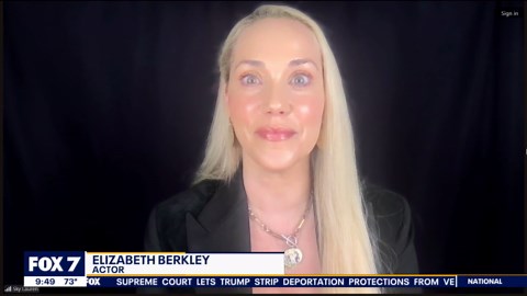 Elizabeth Berkley at Paramount Theatre