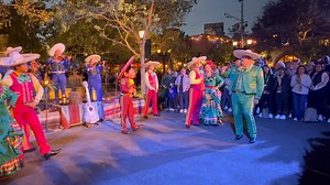 14K views · 1K reactions | Disneyland has added two new street shows for Festival of Holidays at Disney California Adventure, including a lovely mariachi celebration with Coco's Miguel. https://www.themeparkinsider.com/flume/202411/10570/ | Theme Park Insider | Facebook