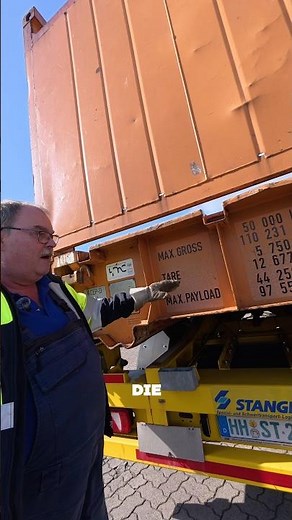 Explaining Hapag-Lloyd Flats 👨‍🏫🚛 #truck #germantruckdriver #oversizeload #containertransport