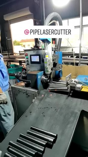 Manual feeding pipe laser cutting machine for round tubes #lasercutting #pipelasercuttingmachine #tubelasercuttingmachine #tube #diameter #roundtube #cncmachine #metaltubecutting