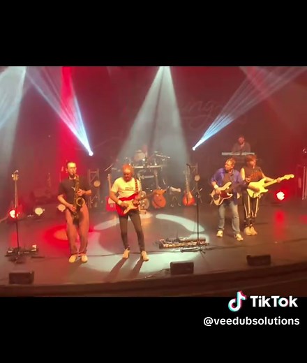 Experience the Sultans of Swing Outro by Dire Straits Tribute Band