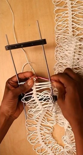 Crocheting using hairpin lace technique. #hairpinlace #crochet #howtocrochet