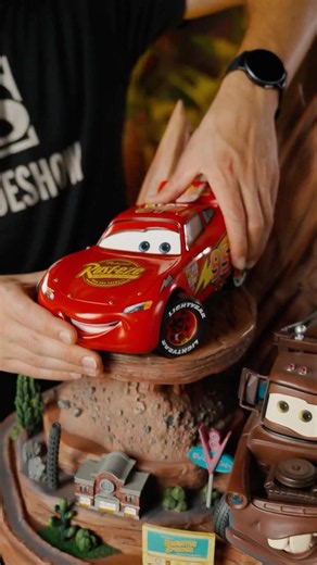 KA-CHOW! ⚡ | This Cars Statue Unboxing is AMAZING!