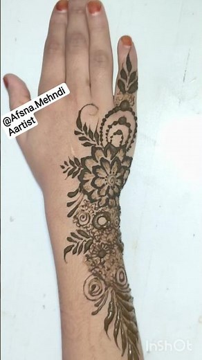Easy Floral Mehndi Design 😍 New Trending Flower Henna | Viral Mehndi Shorts 2025