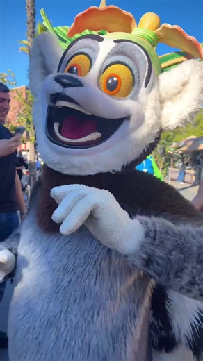 Dance Moves with King Julien at Universal Studios