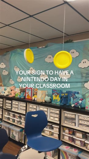 When my solo traveling leads to the best day ever.🤩🍄✨ | Colorful Classroom