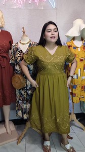 1.5M views · 10K reactions | Follow #LiveSelling #minidress #Boho #mididress #coordinates #romper #eyelet #ootd #maxidress #blouse | The stylesetter clothing | Facebook