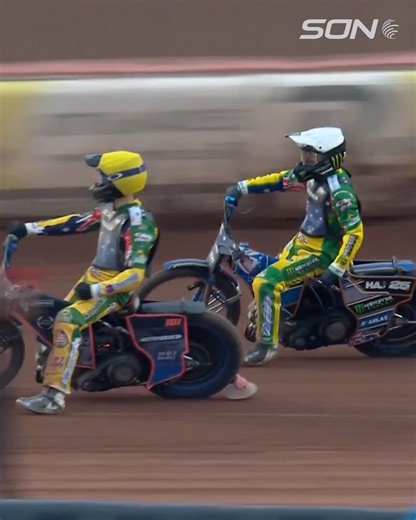 793K views · 6.6K reactions | "What on Earth is going on?!" 勞 Sensational Speedway in Heat 21 as Poland fight for a place on the Podium and Australia look to qualify straight to the final ⚔️ #FIMSpeedwayGP | #SoN | FIM Speedway Grand Prix | Facebook