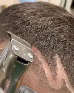 20K views · 15 reactions | @iammalsey_ is playing with their Slimline Pro Li like an etch-a-sketch.  For clean, precise lines every time, work with the edge of the T-Blade like a pencil to carve out details.  #AndisUK #Regram: @salonsdirectbarbering | Andis Company | Facebook