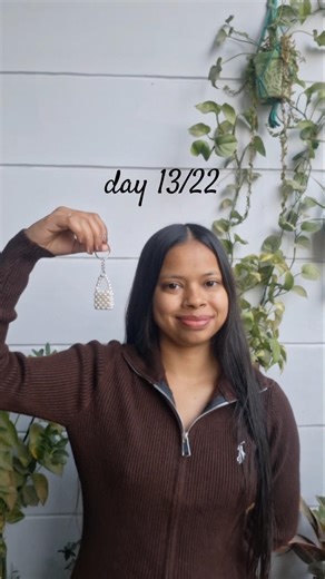 Day 13/22 Diy pearl purse keychain | how to make pearl keychain at home | diy pearl bag keychain ✨️🎀
