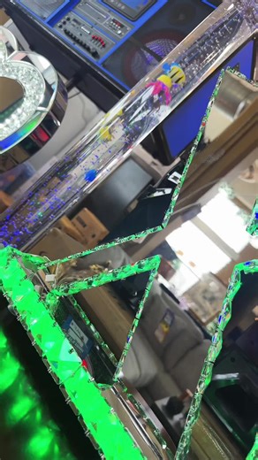 Do you need a little glam in your house? Robinson furniture is the only place to go!! #fyp #detroit #wow #glamorous