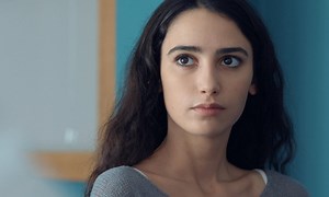 Les bracelets rouges - S02 E003