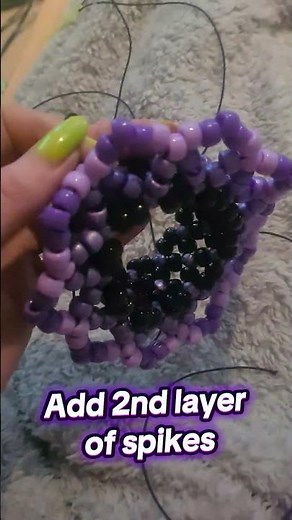 Carousel Cuff Kandi Tutorial