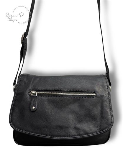 Secon’D Bags - მეორადი ჩანთები | ნატურალური ტყავი, ბრენდი ✅✅✅ მდგომარეობა: 9.9/10 ზომა: 25x18 ფასი: 75 ლარი მ.კ | Instagram