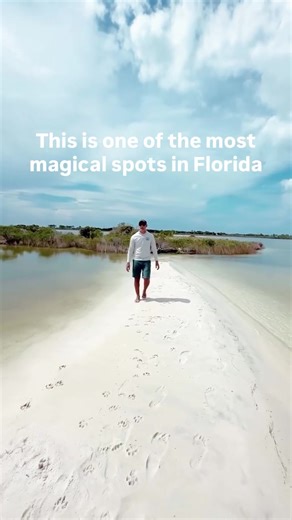 Ready for the BEST thing you can do in Destin/FWB?! 👀☀️ It’s a clear kayak tour over crystal-blue water you cannot reach from shore 🌊💎 -See wildlife under your kayak -Paddle to hidden sandbars   islands -Take postcard-level photos with zero crowds -Perfect for couples, families, and friend groups #DestinFWB #EmeraldCoast #ClearKayak