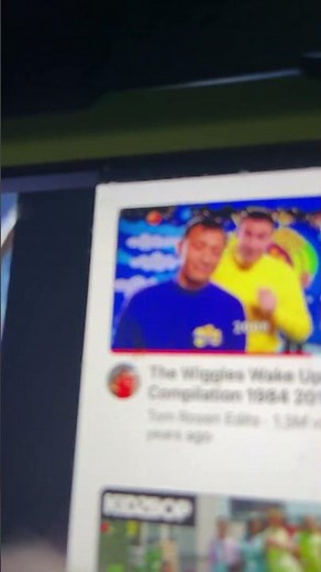 The Wiggles kids wake up Jeff