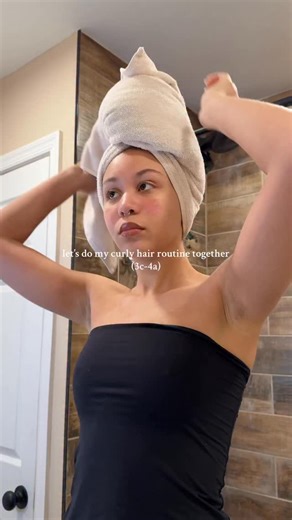 amori 🍓 on Instagram: "not the best at being in frame 😭 - products: @mielleorganics rosemary mint hair oil & Hawaiian ginger leave in condish @innersenseorganicbeauty I create definition Foam code “AMORI15” @xtremegelusa Xtreme Gel - #explore #explorepage #curly #curls #hairproduct"