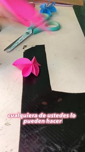 Mis niñas hoy aprenderemos a hacer una linda mariposa de papel en menos de 2 minutos así que acompáñame a hacerla y apoyame dejándome un Hola y yo te estaré leyendo ☺️ #craft | Aprende Con Danny